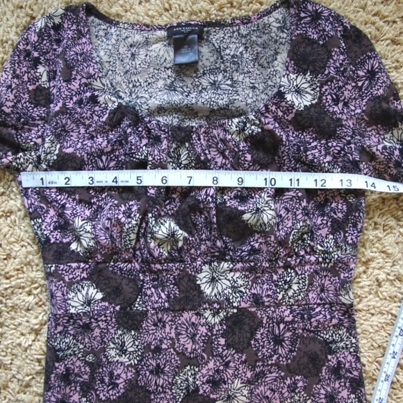 Ann Taylor flowered shirt 3/4 sleevep - Picture 2 of 6